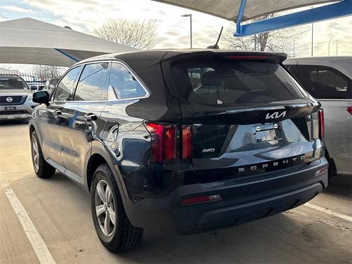 2022 Kia Sorento LX