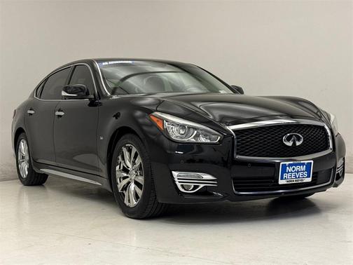 2015 INFINITI Q70L 5.6