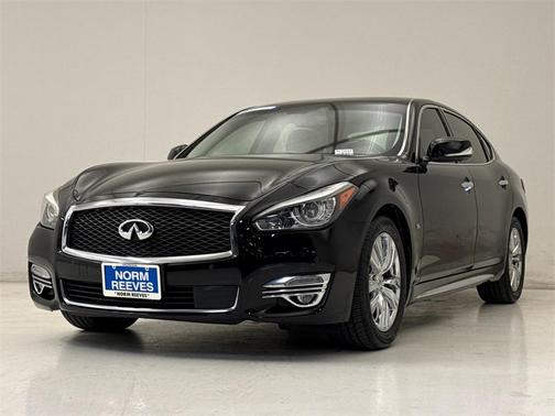 2015 INFINITI Q70L 5.6