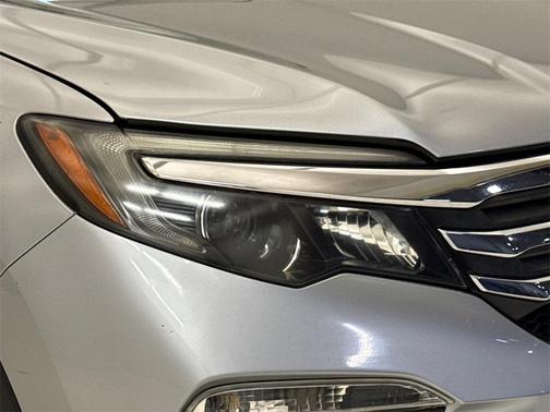 2016 Honda Pilot EX-L w/ Navigation