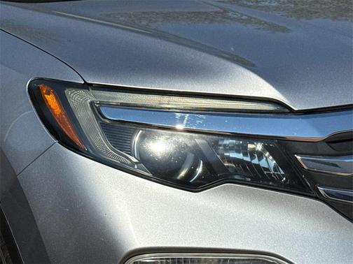 2016 Honda Pilot EX-L w/ Navigation