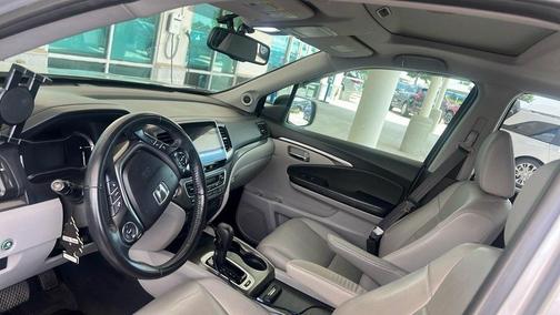 2016 Honda Pilot EX-L w/ Navigation