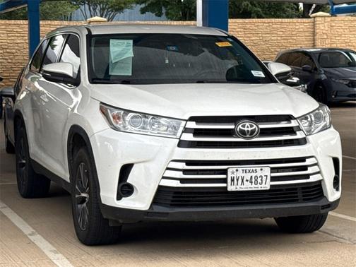 2019 Toyota Highlander LE