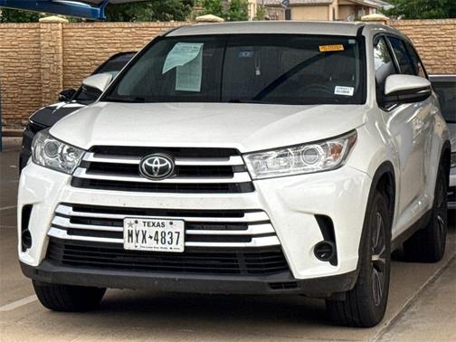 2019 Toyota Highlander LE