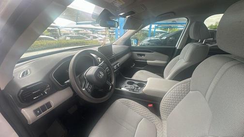 2023 Honda Pilot LX
