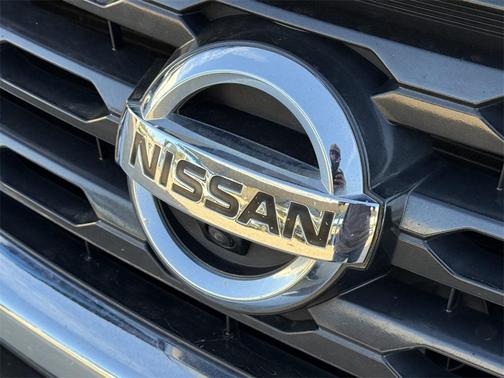 2017 Nissan Pathfinder SL