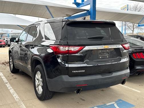 2018 Chevrolet Traverse LT Cloth