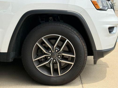 Bright White Clearcoat 2022 Jeep Grand Cherokee WK Limited
