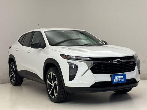 Summit White 2025 Chevrolet Trax 1RS