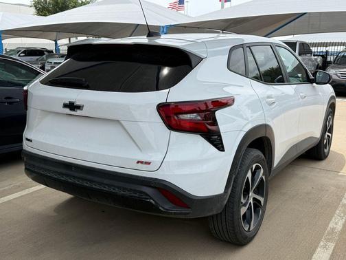 Summit White 2025 Chevrolet Trax 1RS