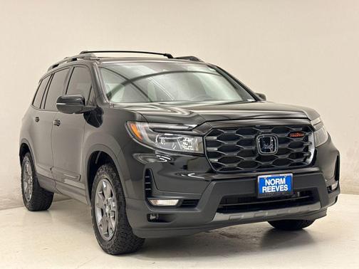 Crystal Black Pearl 2024 Honda Passport TrailSport