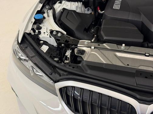 2025 BMW 330 i