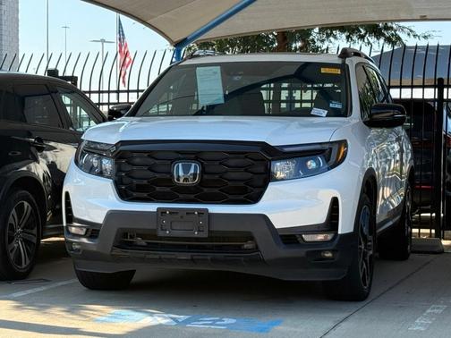 2023 Honda Passport Elite