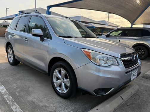 Ice Silver Metallic 2014 Subaru Forester 2.5i Premium