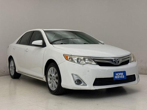 Super White 2012 Toyota Camry XLE