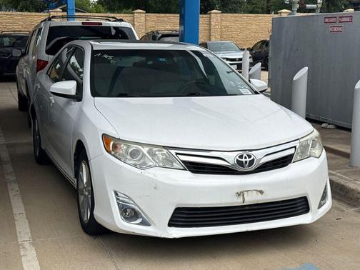 Super White 2012 Toyota Camry XLE