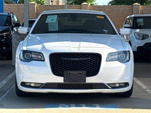 2019 Chrysler 300 S