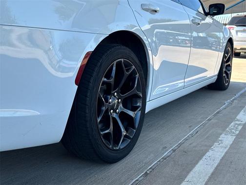 2019 Chrysler 300 S