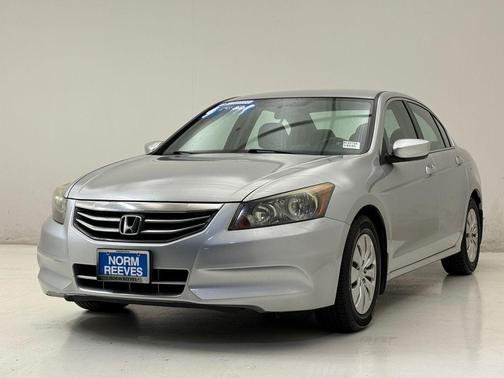 Alabaster Silver Metallic 2011 Honda Accord LX