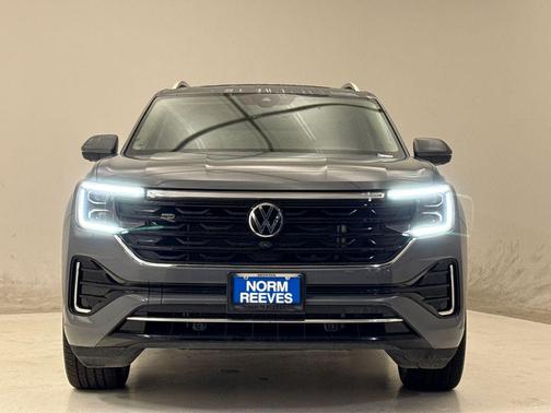 Pure Gray 2025 Volkswagen Atlas 2.0T SEL Premium R-Line