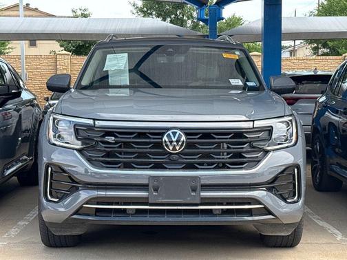 Pure Gray 2025 Volkswagen Atlas 2.0T SEL Premium R-Line