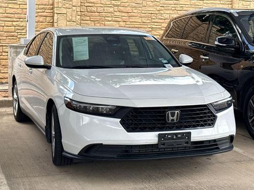 Platinum White Pearl 2023 Honda Accord LX