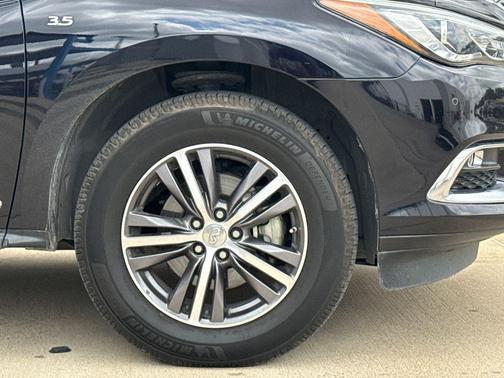 Imperial Black 2019 INFINITI QX60 Luxe