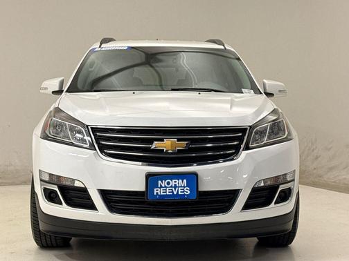 Summit White 2017 Chevrolet Traverse 1LT