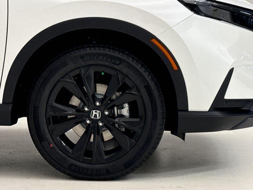 Platinum White Pearl 2026 Honda CR-V Hybrid Sport Touring