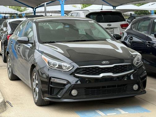 Aurora Black Pearl 2019 Kia Forte LXS
