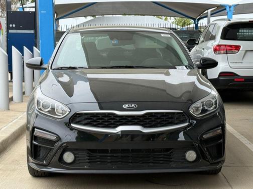Aurora Black Pearl 2019 Kia Forte LXS