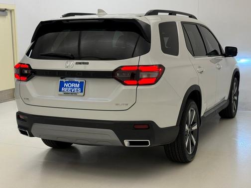 2025 Honda Pilot Elite