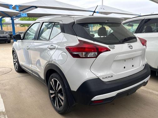 2018 Nissan Kicks SR