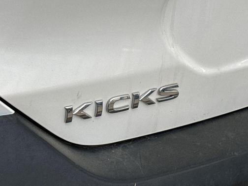 2018 Nissan Kicks SR