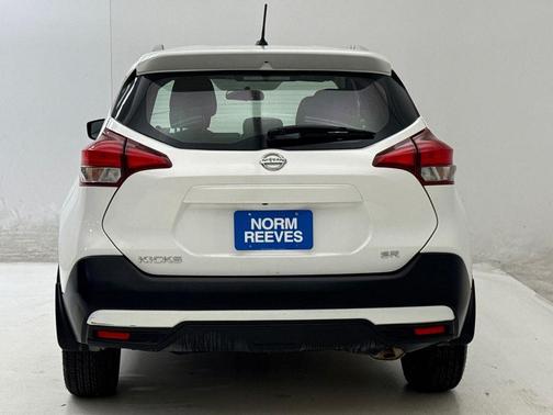 Aspen White 2018 Nissan Kicks SR