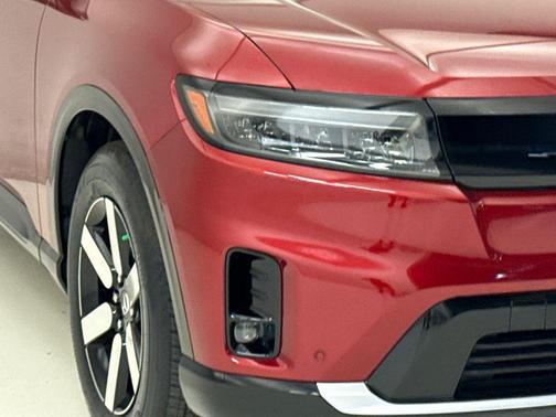 Scarlet Red Metallic 2026 Honda Prologue Touring