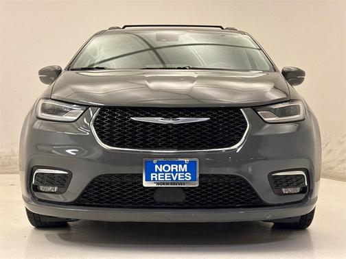 2022 Chrysler Pacifica Touring-L