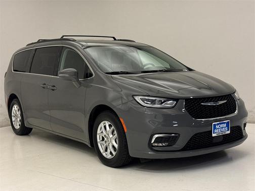 2022 Chrysler Pacifica Touring-L