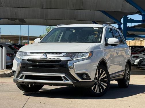 2020 Mitsubishi Outlander 