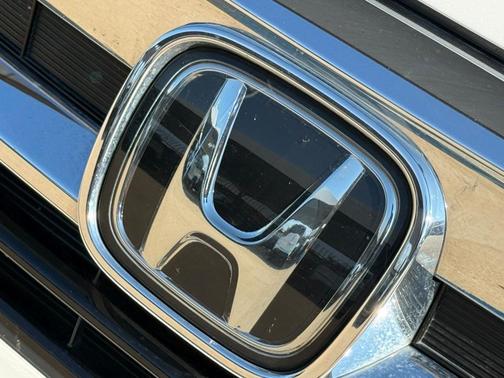 2022 Honda Pilot Touring 7-Passenger