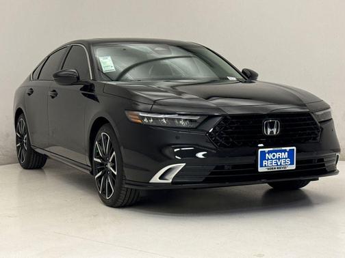 Crystal Black Pearl 2026 Honda Accord Hybrid Touring