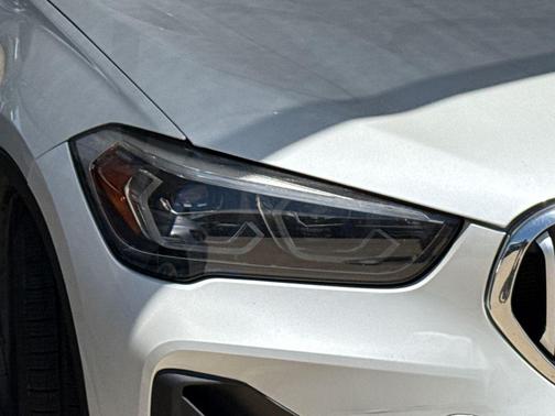 Mineral White Metallic 2021 BMW X1 sDrive28i