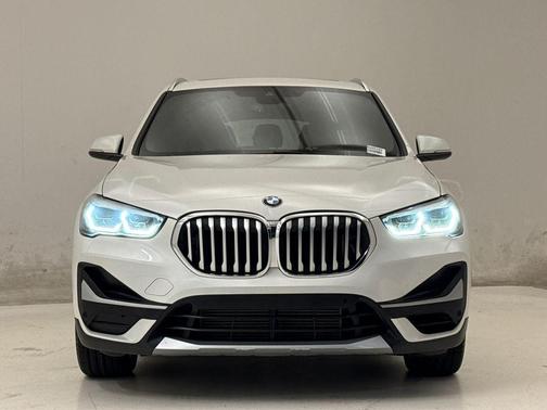 Mineral White Metallic 2021 BMW X1 sDrive28i