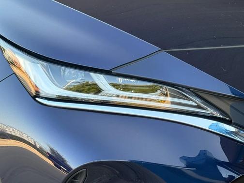2023 Toyota Venza XLE