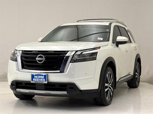 2024 Nissan Pathfinder Platinum