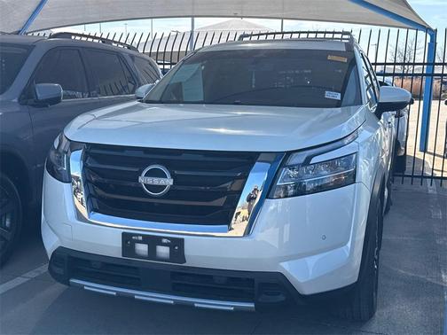 2024 Nissan Pathfinder Platinum