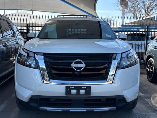 2024 Nissan Pathfinder Platinum