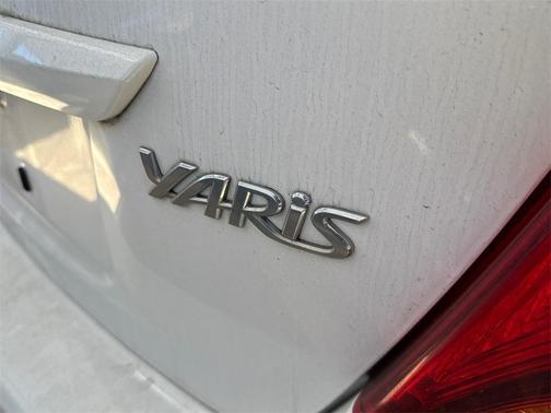 2015 Toyota Yaris L