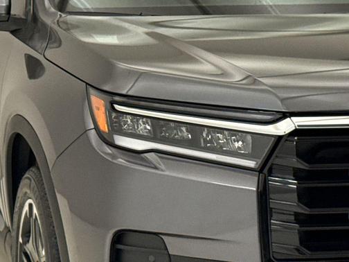 Modern Steel Metallic 2026 Honda Pilot Touring S