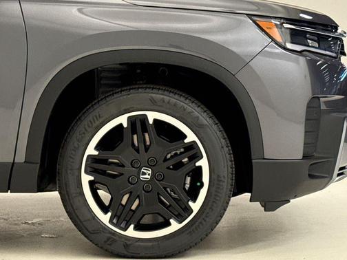 Modern Steel Metallic 2026 Honda Pilot Touring S